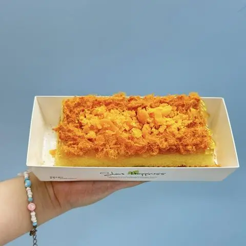 Hình ảnh Bánh bông lan trứng muối cay