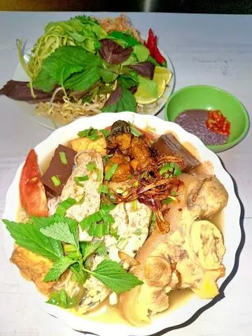 Hình ảnh Bún riêu đặc biệt 