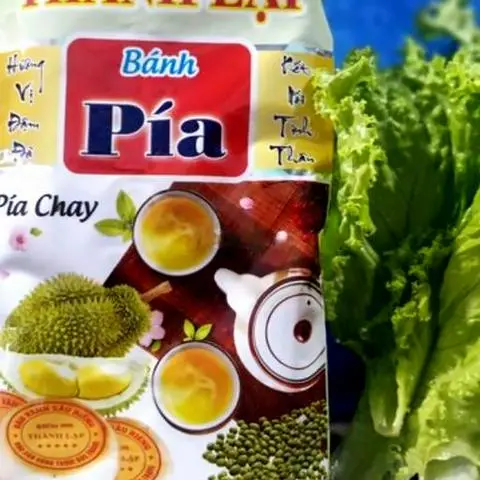 Hình ảnh Bánh pía loại lớn