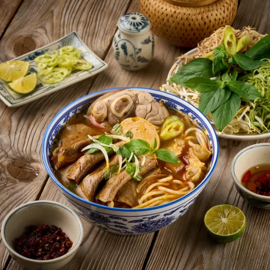 Hình ảnh Bún bò giò heo - nạm - giò heo - gân