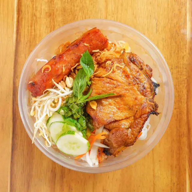 Hình ảnh Bún sườn nướng chả giò