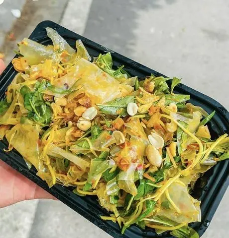 Hình ảnh Bánh Tráng Trộn 5 Trứng Cút - ĂN CHAY