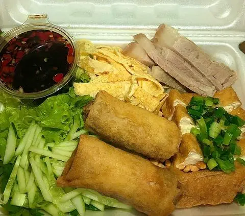 Hình ảnh Bún nước tương thập cẩm
