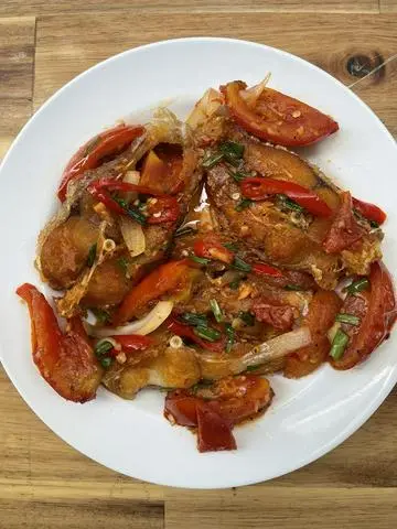 Hình ảnh Cá diêu hồng chiên sốt cà