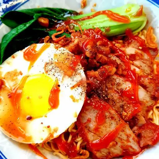 Hình ảnh Mì trộn xá xíu lòng đào