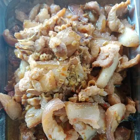 Hình ảnh Cơm Thịt Heo kho Sả 