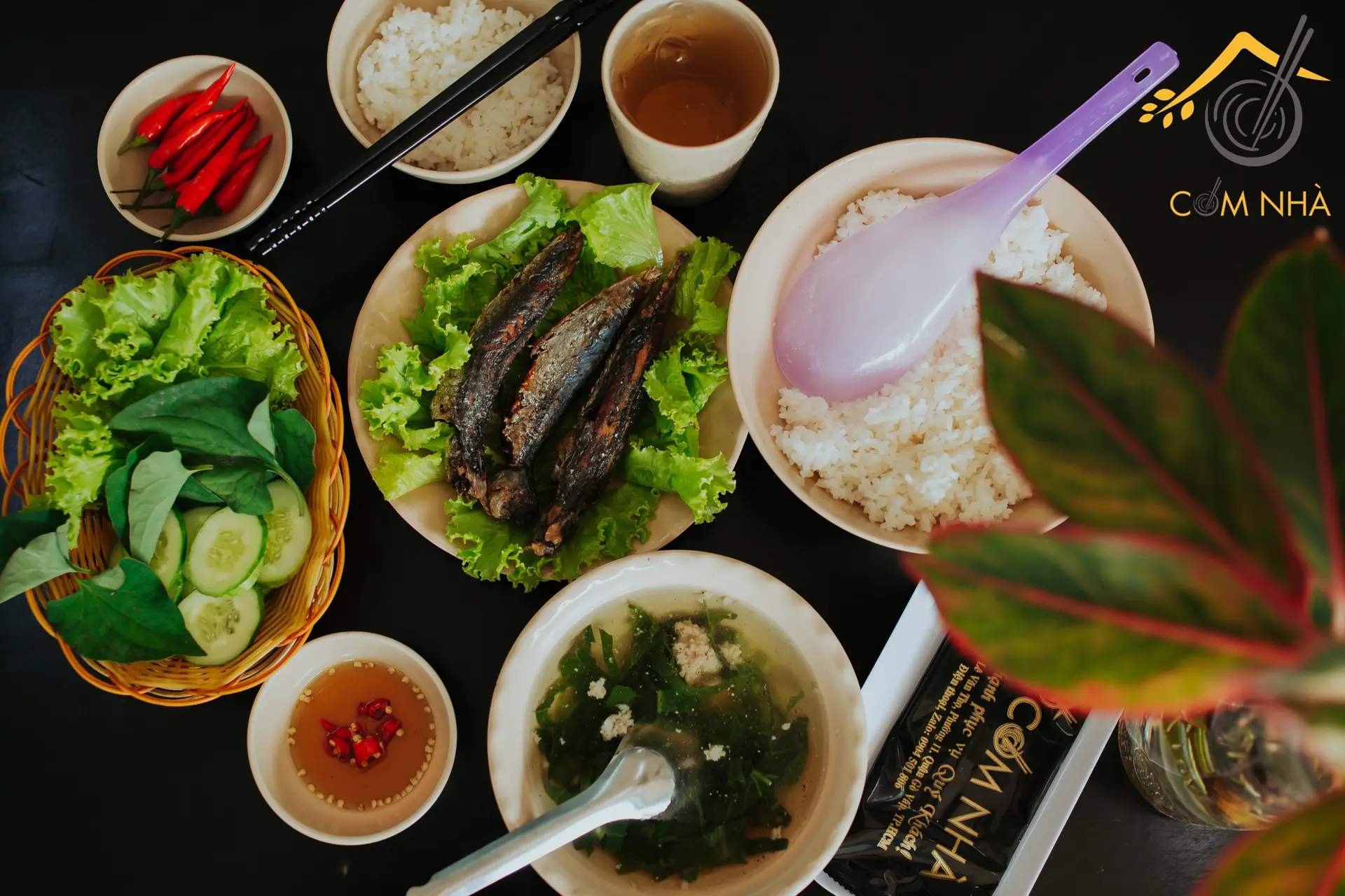 Hình ảnh Cơm Cá Nục Chiên