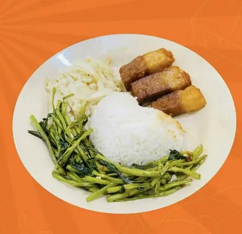 Hình ảnh Cơm Thập Cẩm + Heo quay