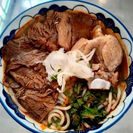 Hình ảnh Bún bò nạm - giò heo