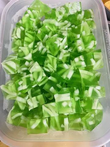 Hình ảnh Rau câu dừa