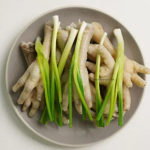 Hình ảnh Chân Gà Hấp Hành (10 chân)