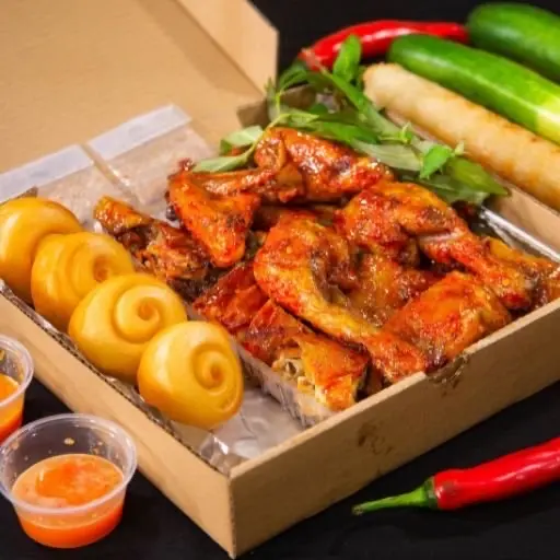 Hình ảnh Combo gà quay truyền thống 