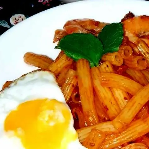 Hình ảnh Nui xào - 1 trứng chiên