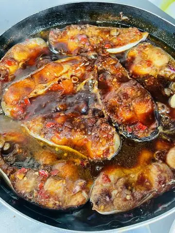 Hình ảnh Cơm thịt kho xả ớt