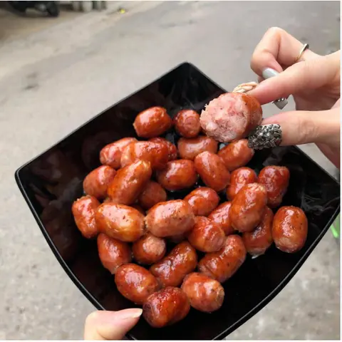 Hình ảnh Lạp xưởng hồ lô trứng muối (500gram)