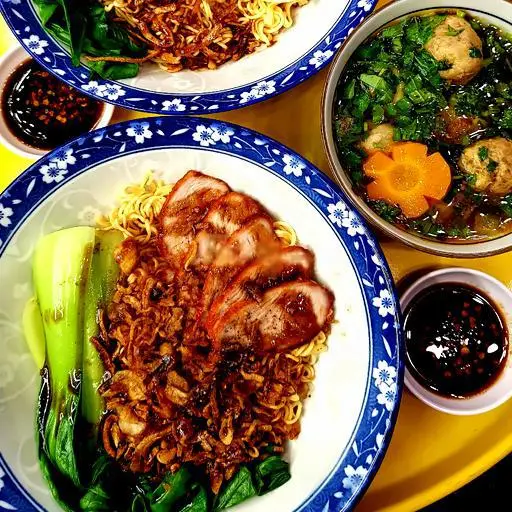 Hình ảnh Mì trộn xíu mại - xá xíu