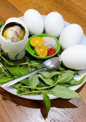 Hình ảnh Trứng vịt lộn 