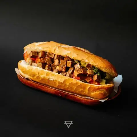 Hình ảnh Bánh Mì Bò Gân Xốt HY LẠP