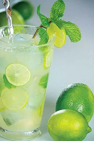 Hình ảnh Nước Chanh Tươi - Ly Khổng Lồ