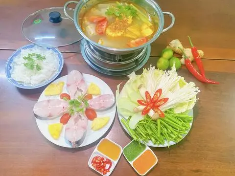 Hình ảnh Lẩu măng chua cá hú