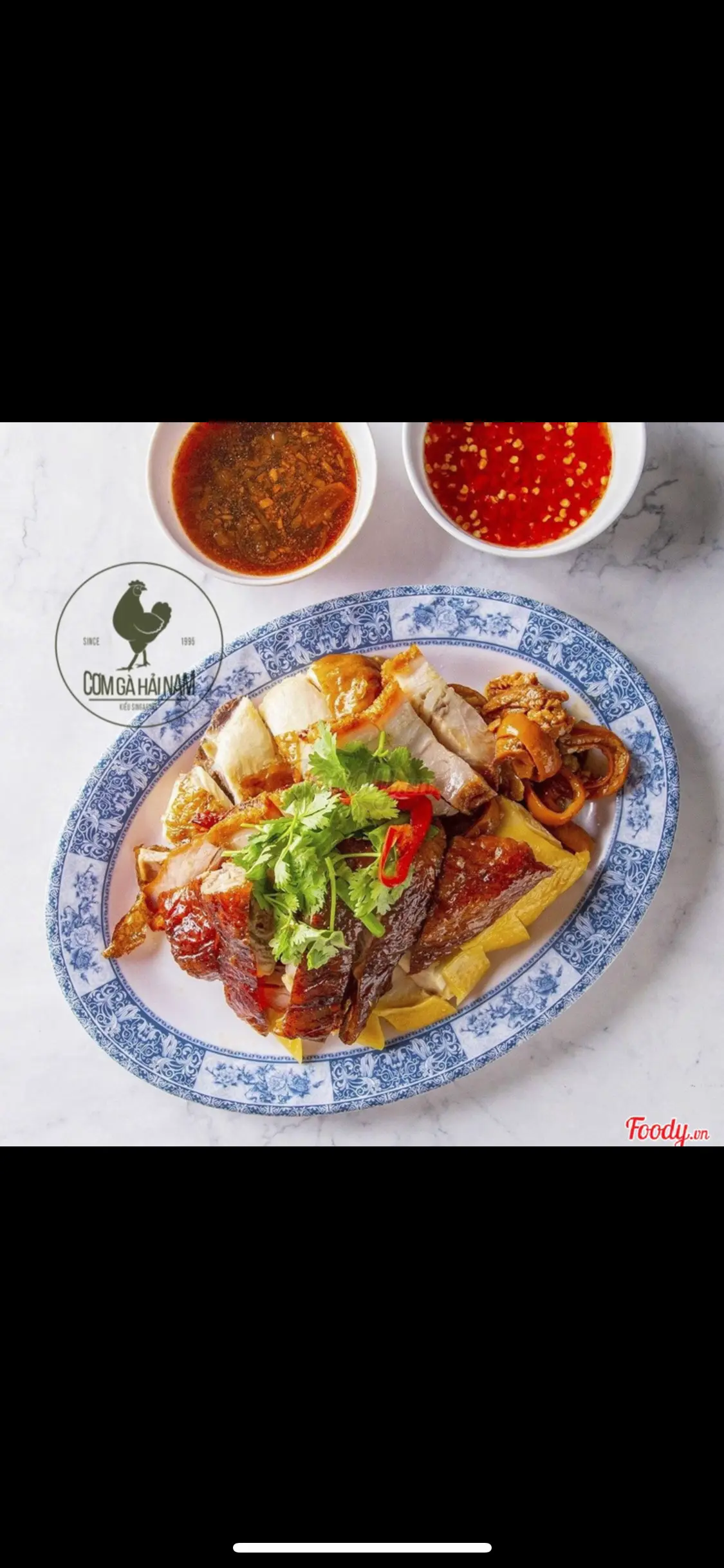 Hình ảnh thẩp cảm 2 người. 2 hôp cơm 2 canh rong biển 