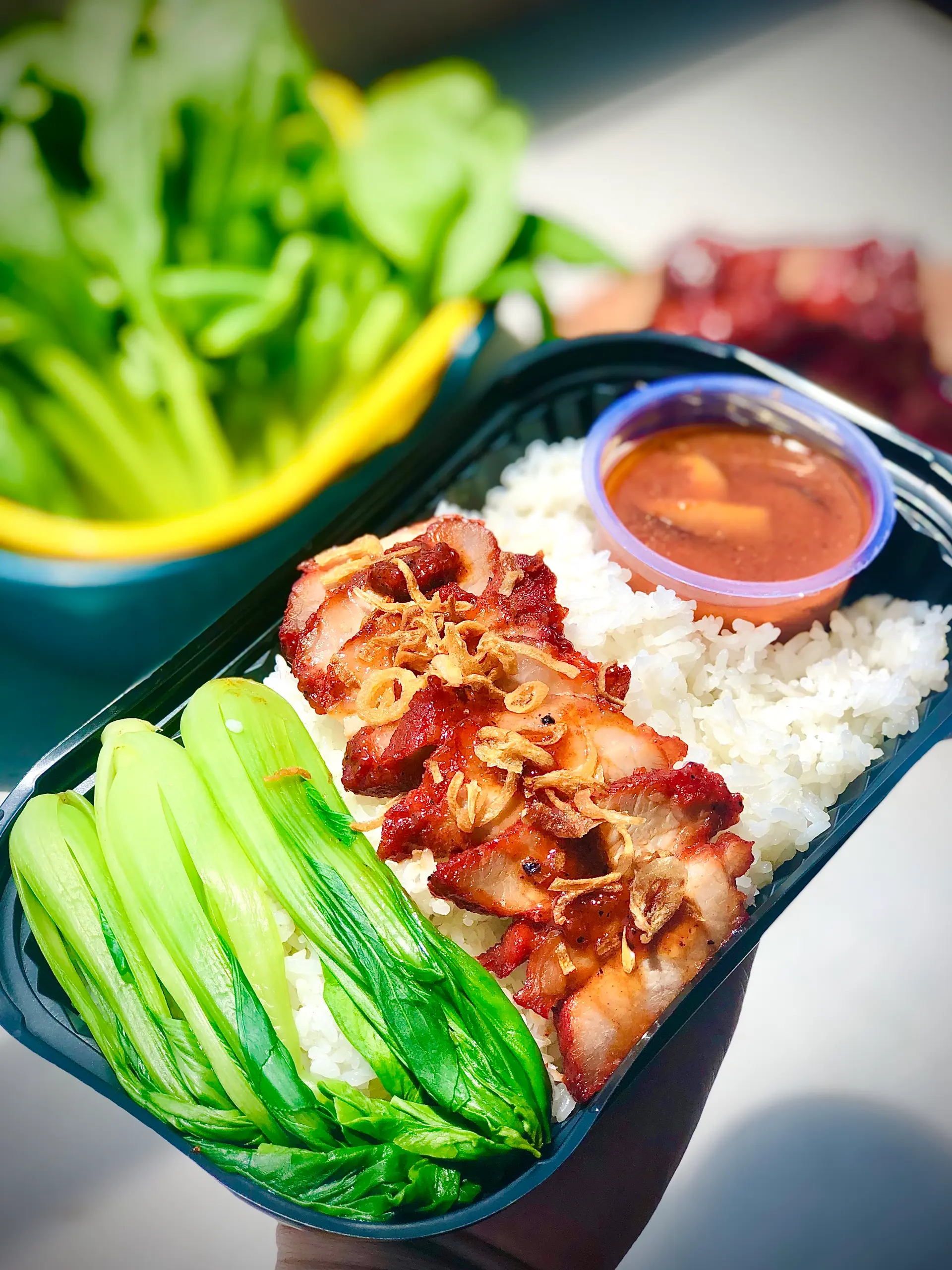 Hình ảnh Cơm Xá Xíu Sốt Nấm Ngon Xĩu