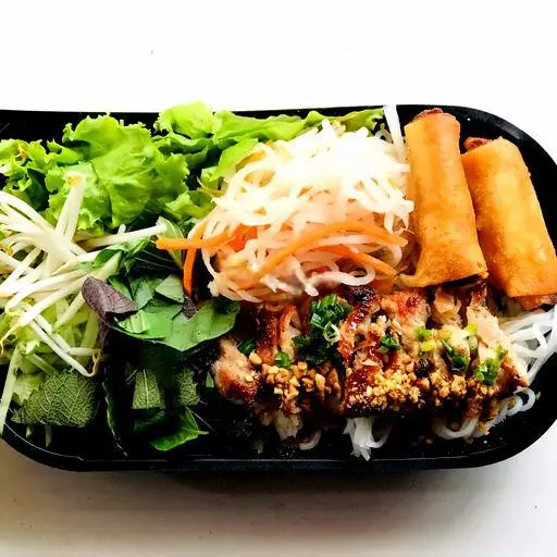Hình ảnh Bún Thịt Nướng Thập Cẩm + Bún Thêm + Chả Giò (1 cuốn) 
