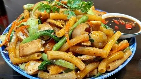 Hình ảnh Nui thập cẩm