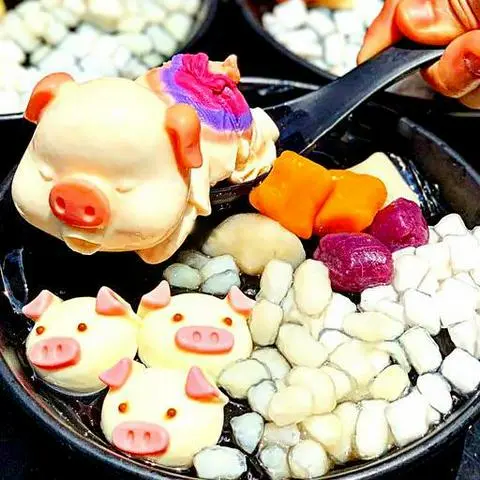 Hình ảnh Chè Heo Tắm Tiên Mix Khoai Dẻo tặng trà sữa 