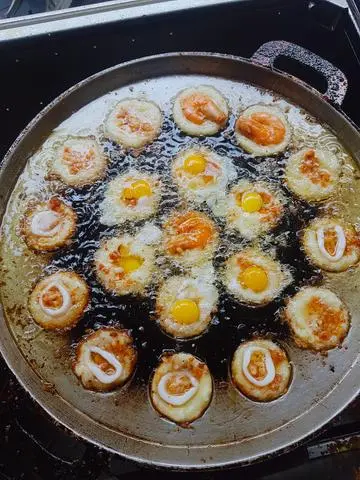 Hình ảnh Bánh khọt trứng