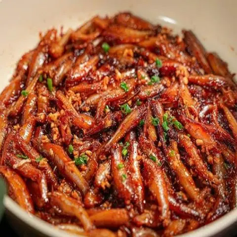 Hình ảnh Cơm Cá Cơm Kho Tiêu (kho khô)