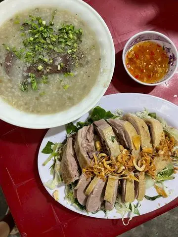 Hình ảnh Gỏi vịt 1 góc tư