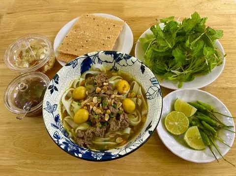 Hình ảnh Mì Quảng Bắp bò -Trứng cút 