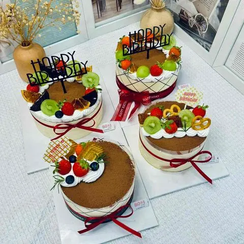 Hình ảnh Bánh Tiramisu sz16cm ( mẫu ngẫu nhiên)