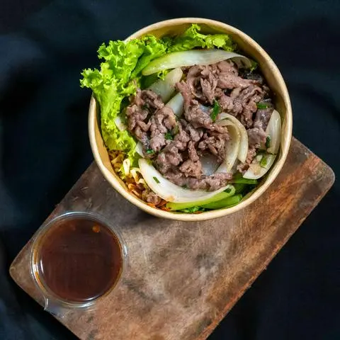 Hình ảnh Phở trộn áp chảo bò tái