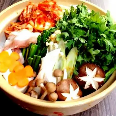 Hình ảnh Z1-Lẩu kim chi thịt heo