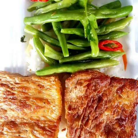 Hình ảnh Cơm Sườn nướng chay