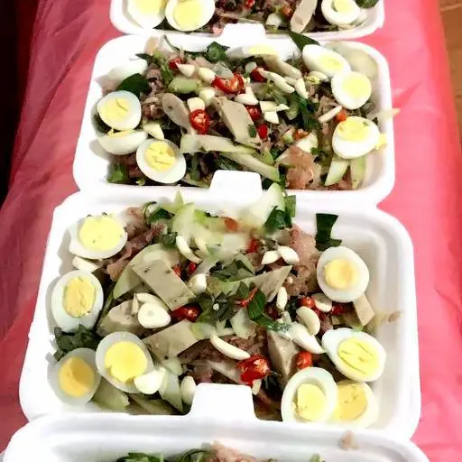 Hình ảnh Tré trộn chả trứng cút