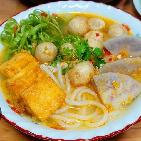 Hình ảnh bún chao, nấm, mộc, chả, đậu, hủ ki, hoàn thánh 