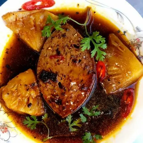 Hình ảnh Cơm Cá Thu kho thơm chay