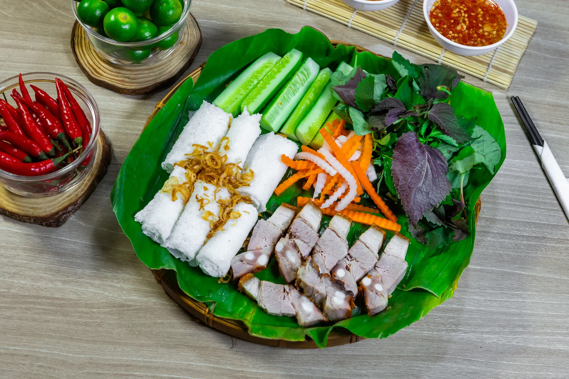 Hình ảnh Bánh hỏi heo quay