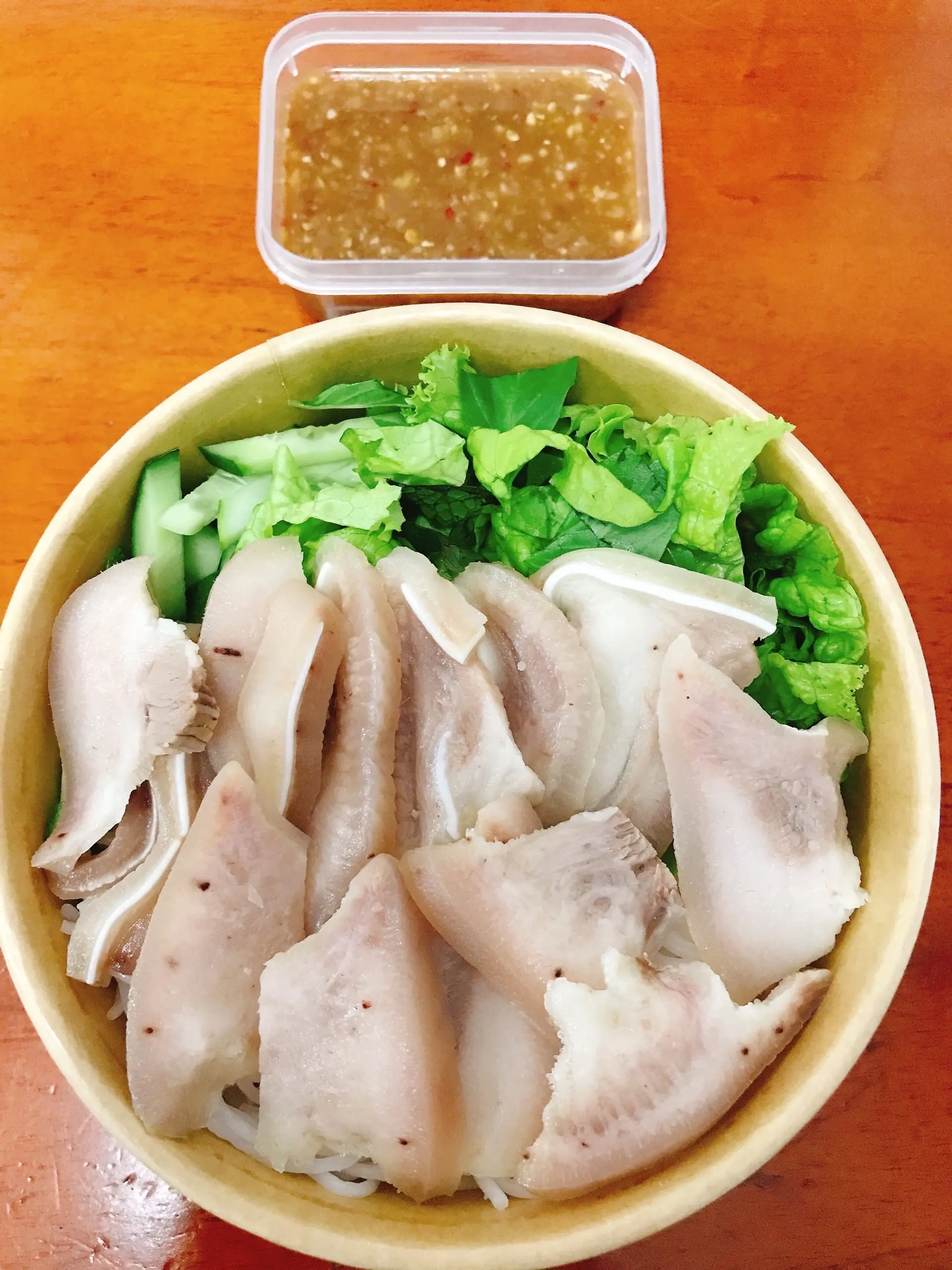 Hình ảnh Bún mắm nêm tai heo 