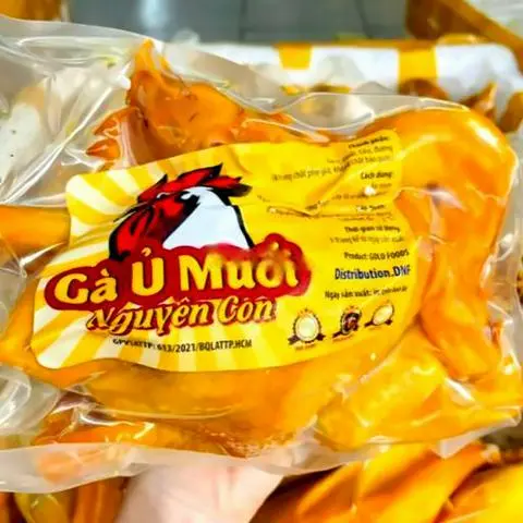 Hình ảnh Gà ủ muối nguyên con đầy đủ - kèm rau dưa - nước chấm thần thánh