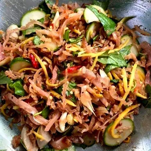 Hình ảnh Tré trộn cóc xoài kèm 1 bịch phồng tôm