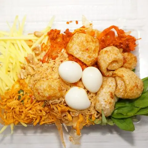 Hình ảnh Bánh tráng trộn da heo chiên giòn