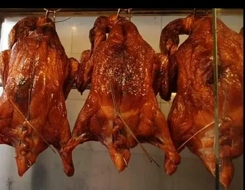 Hình ảnh Vịt quay tiêu 1/2 con