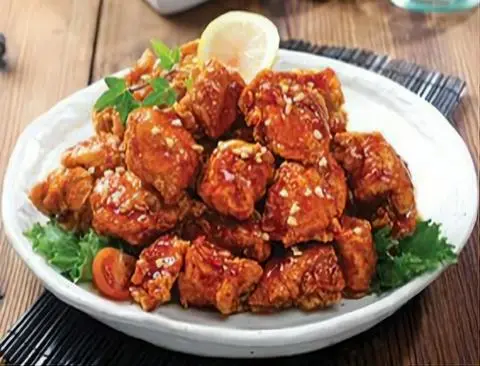 Hình ảnh Gà không xương sốt cay phần nhỏ