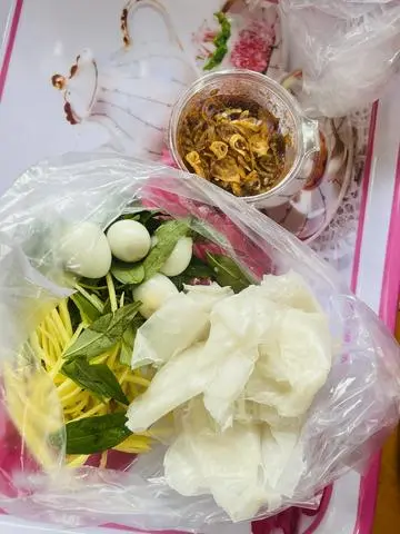 Hình ảnh bánh tráng chấm bà gánh