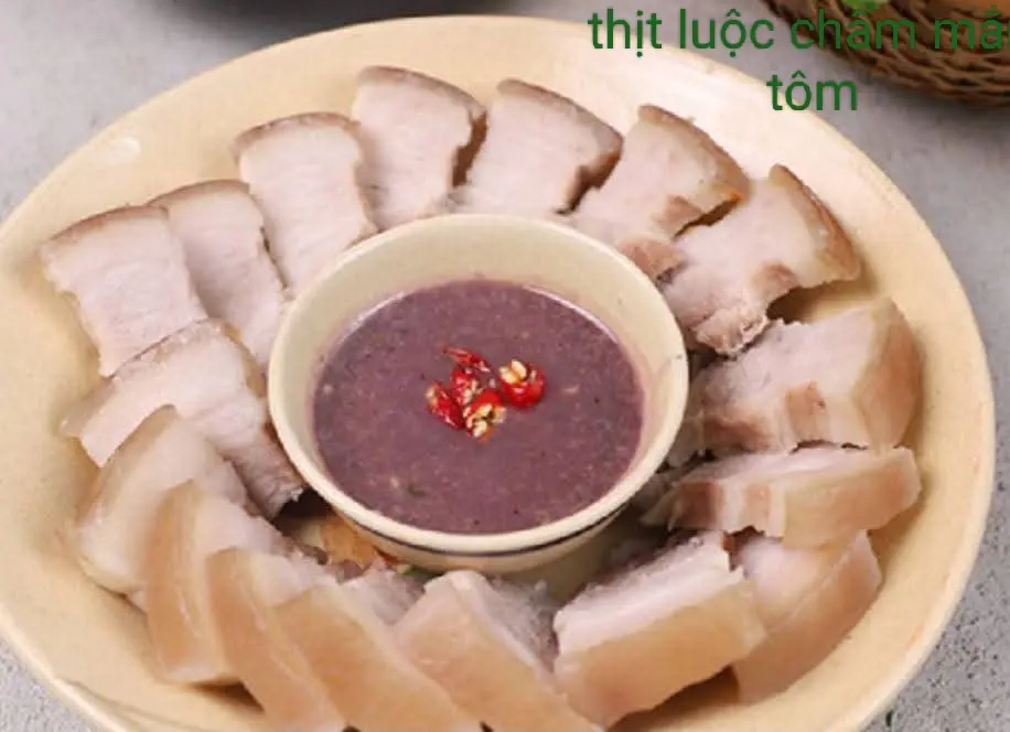 Hình ảnh Thịt luộc chấm mắm tôm 