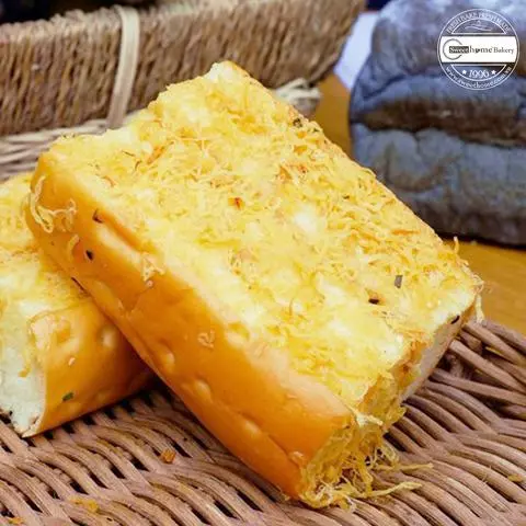 Hình ảnh Bánh Mì Chà Bông Kẹp
